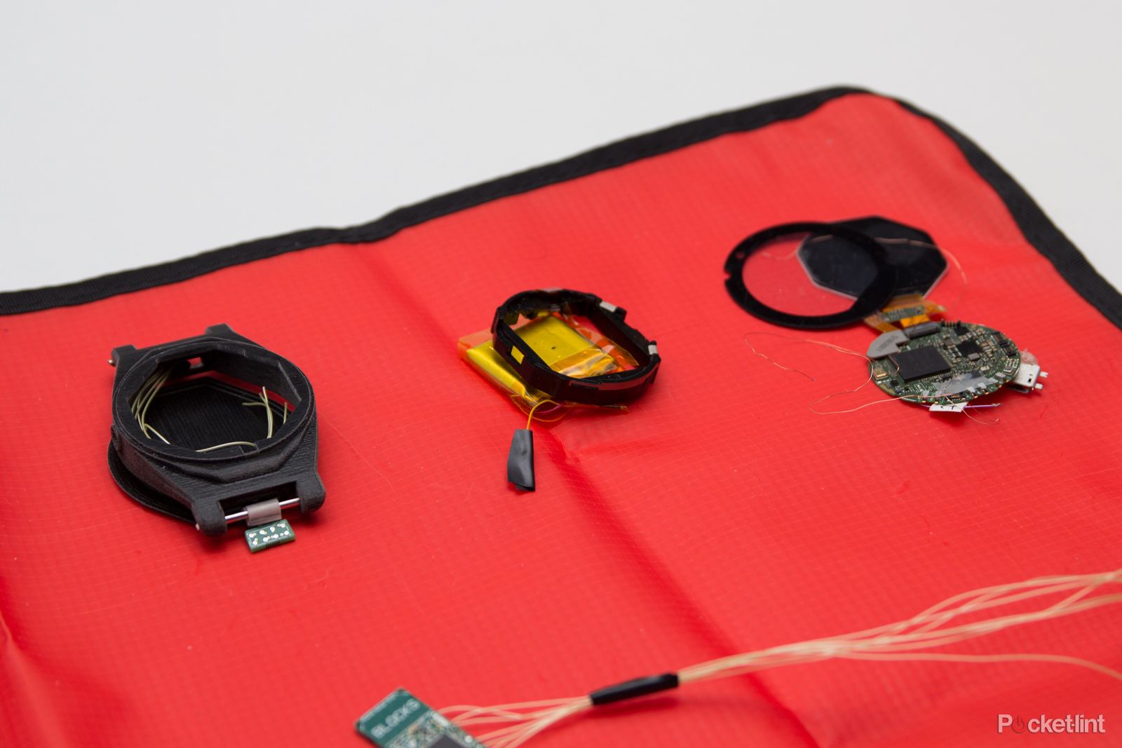 blocks wearables a closer look at the modular android smartwatch image 3