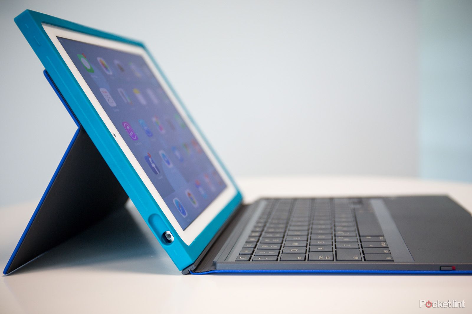 logi blok hands on a new name for logitech and new space age protection for your ipad image 8