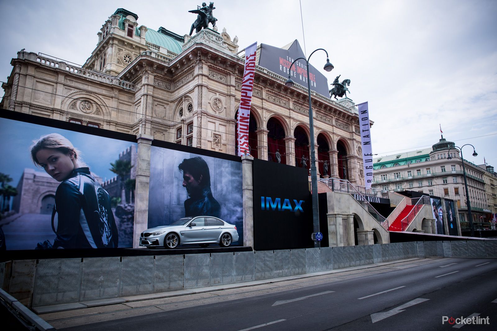 mission impossible how imax built a pop up cinema from scratch for rogue nation premiere image 1