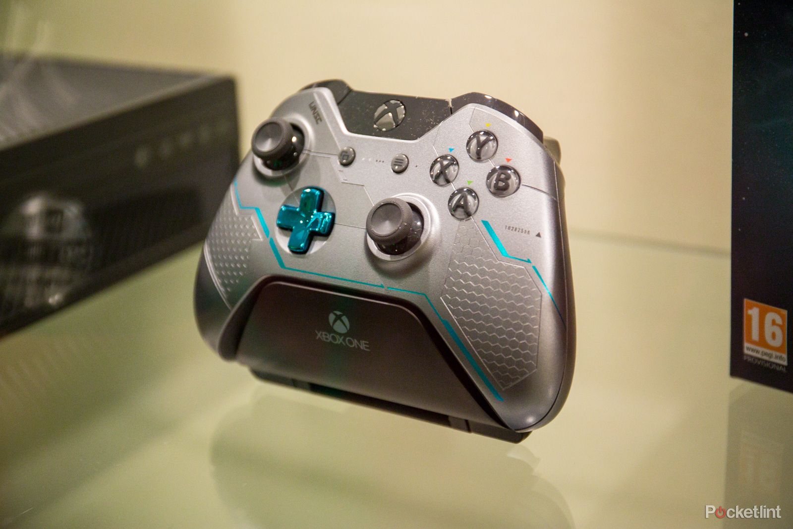 halo 5 limited edition xbox one controllers now available image 1