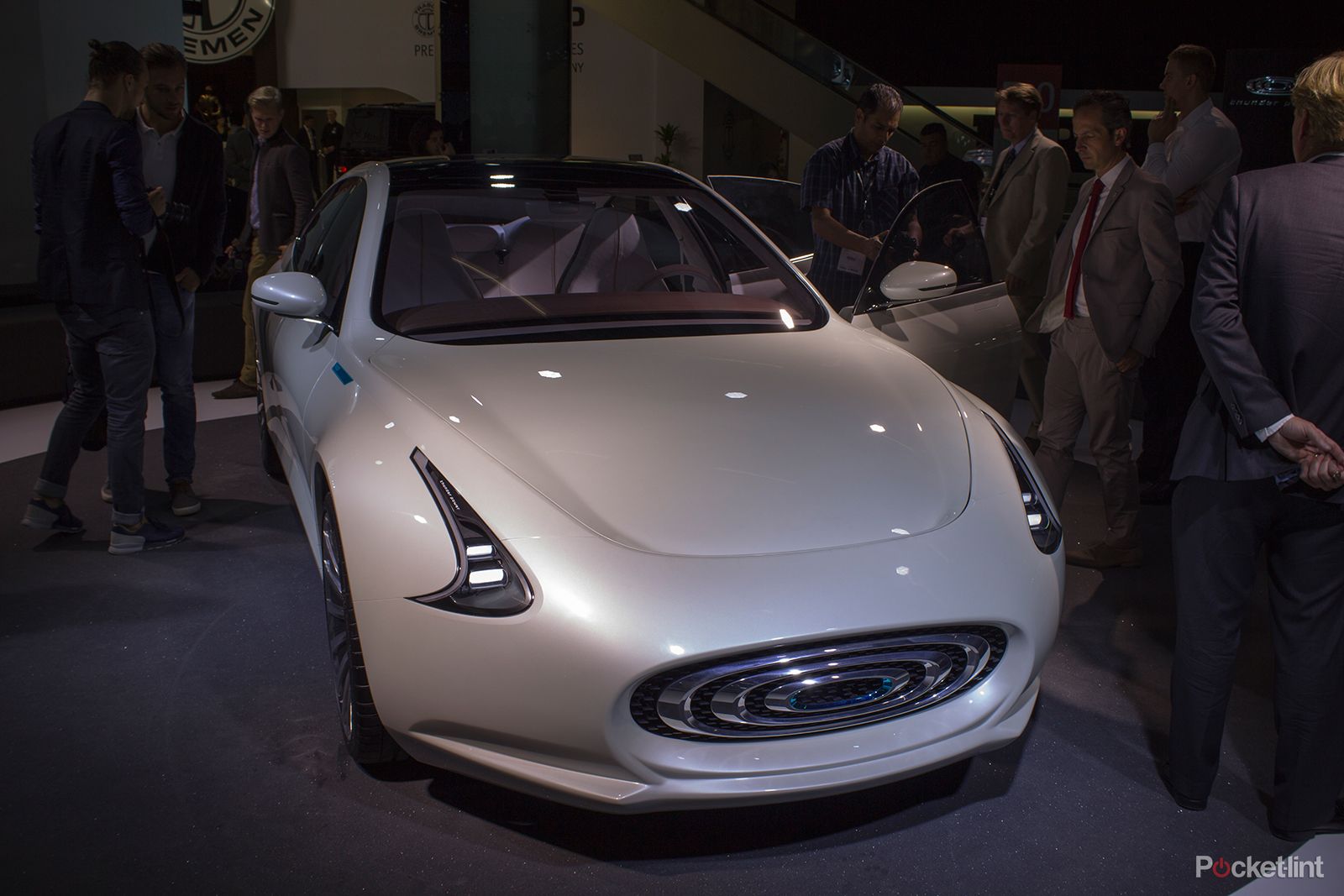 thunder power sedan ev 400 mile range fast charging tesla quick and features the future of interiors image 1