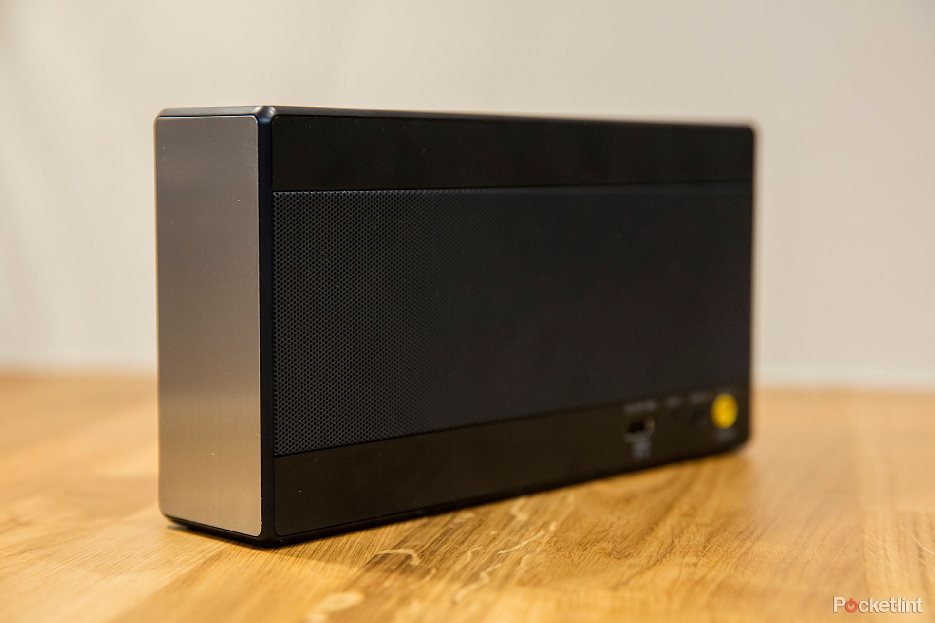 sony srs x55 bluetooth speaker review image 8