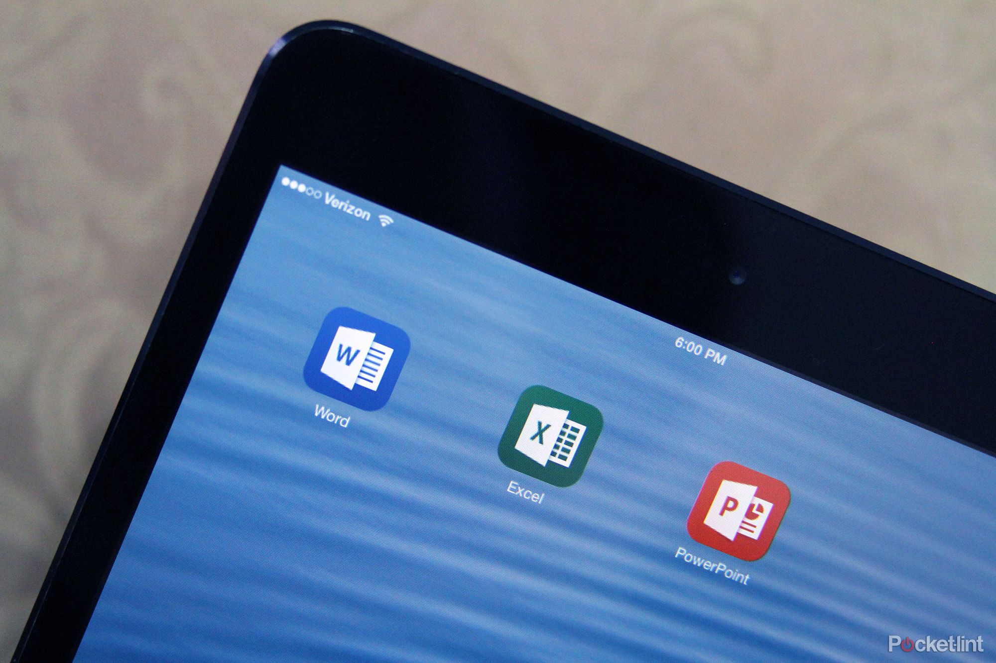microsoft office for ipad pro needs a 365 subscription if you want to edit docs image 1