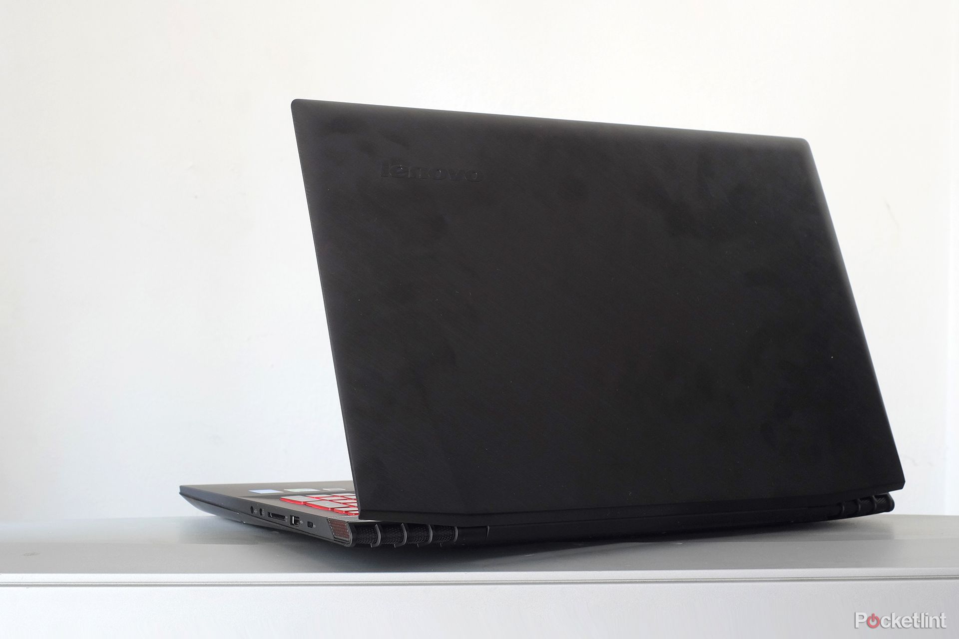 lenovo y50 review image 3