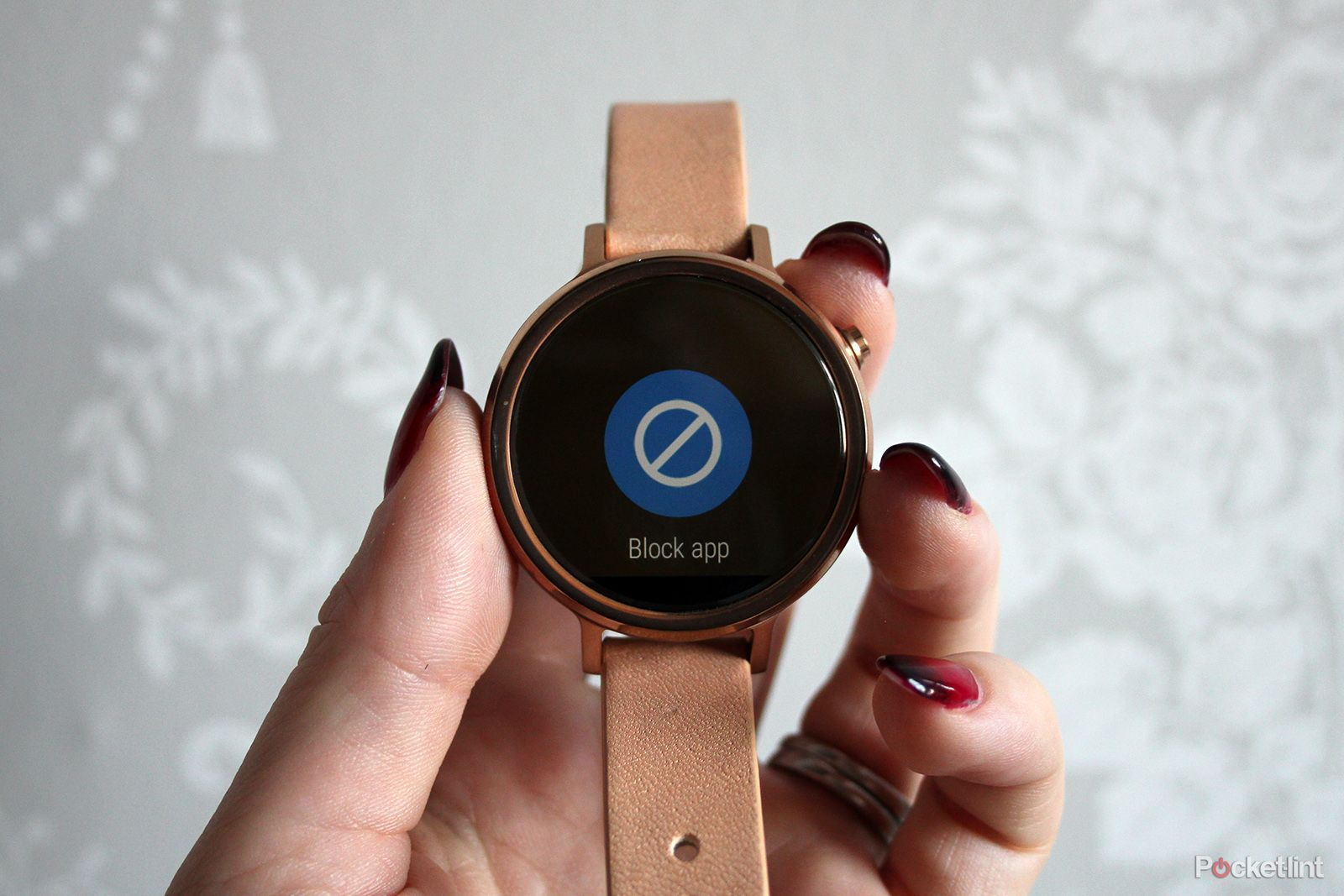 what s android wear really like on iphone image 5