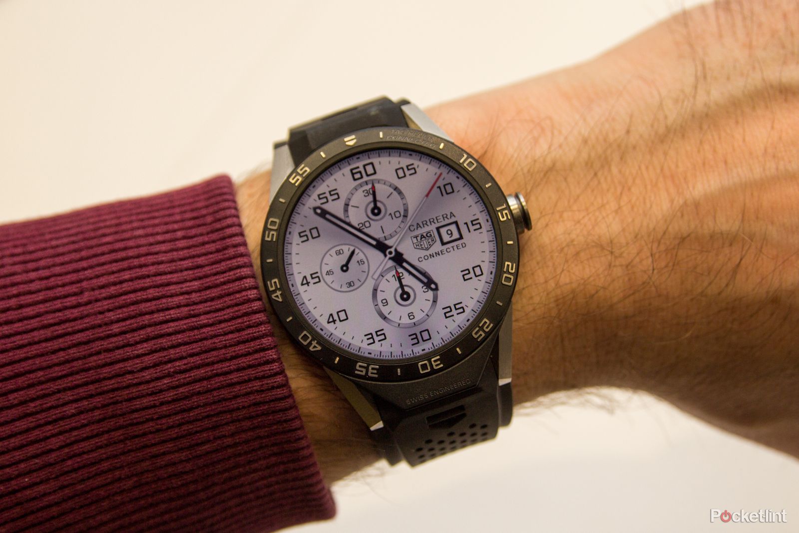 this is why a 1100 android wear smartwatch makes perfect sense image 2