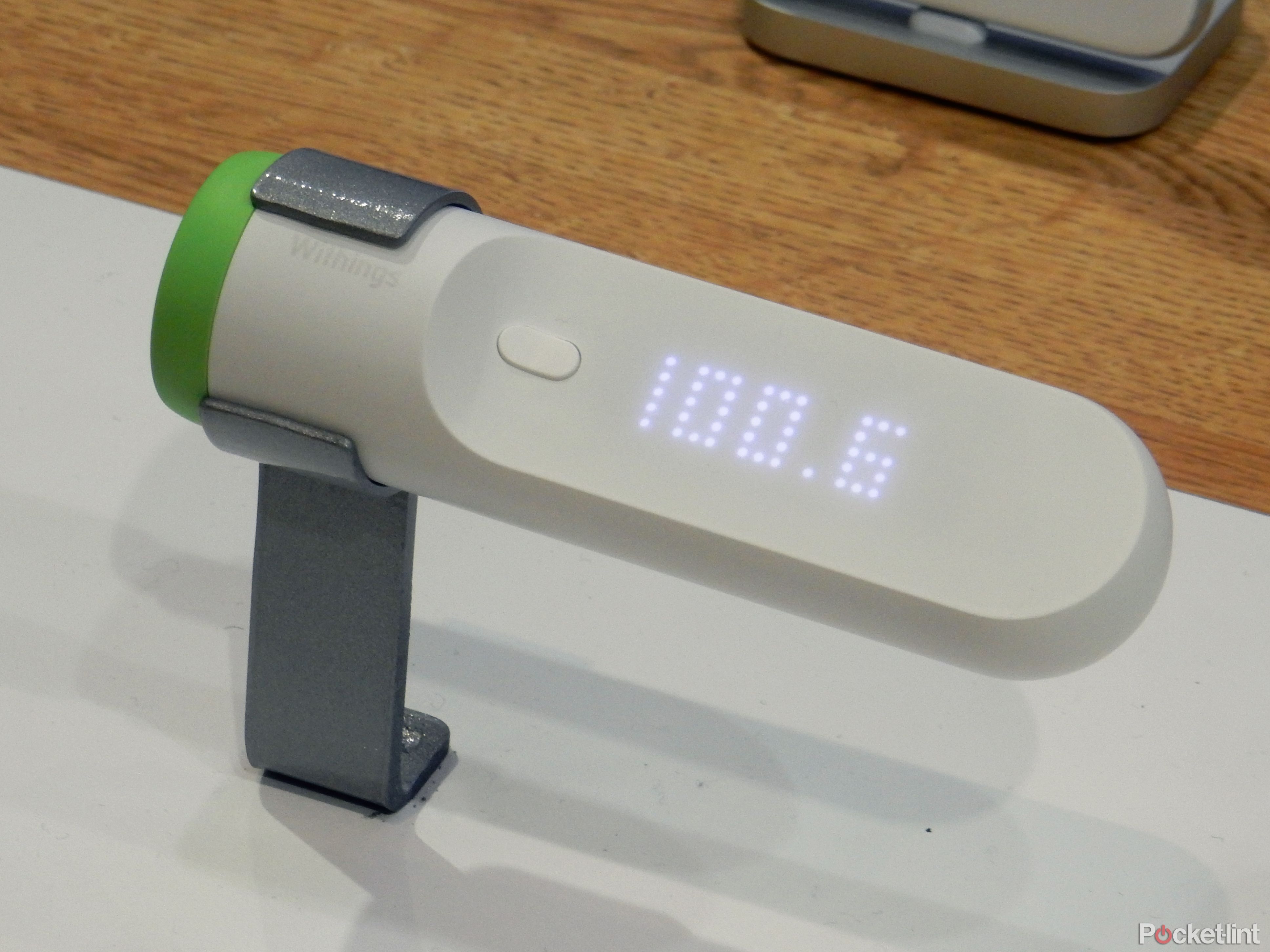 withings thermo smart thermometer takes readings just by popping it against your head image 1