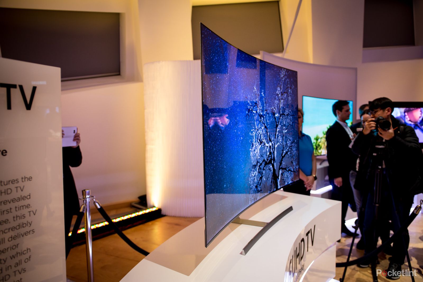 samsung ultra slim suhd tv concept shows you don t need to be oled to be thin image 1