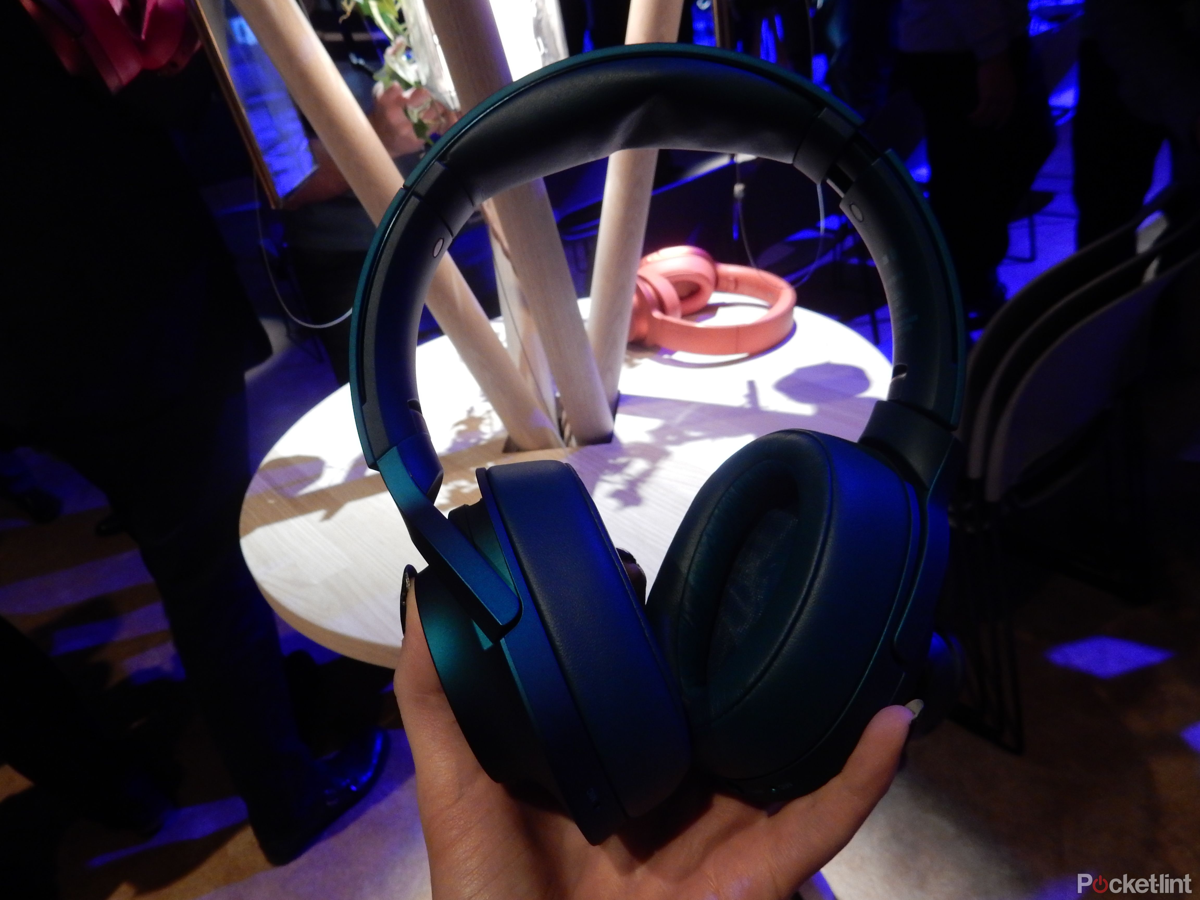 sony s hi res audio range adds new h ear wireless speakers headphones plus a turntable image 34