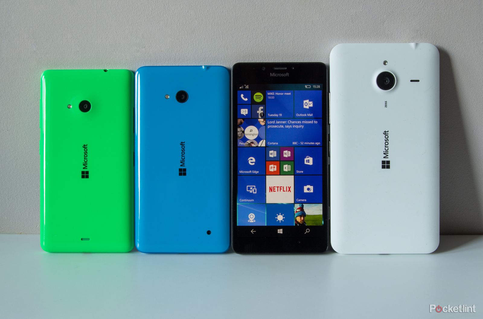 windows 10 mobile release date microsoft might start rollout 17 march image 1