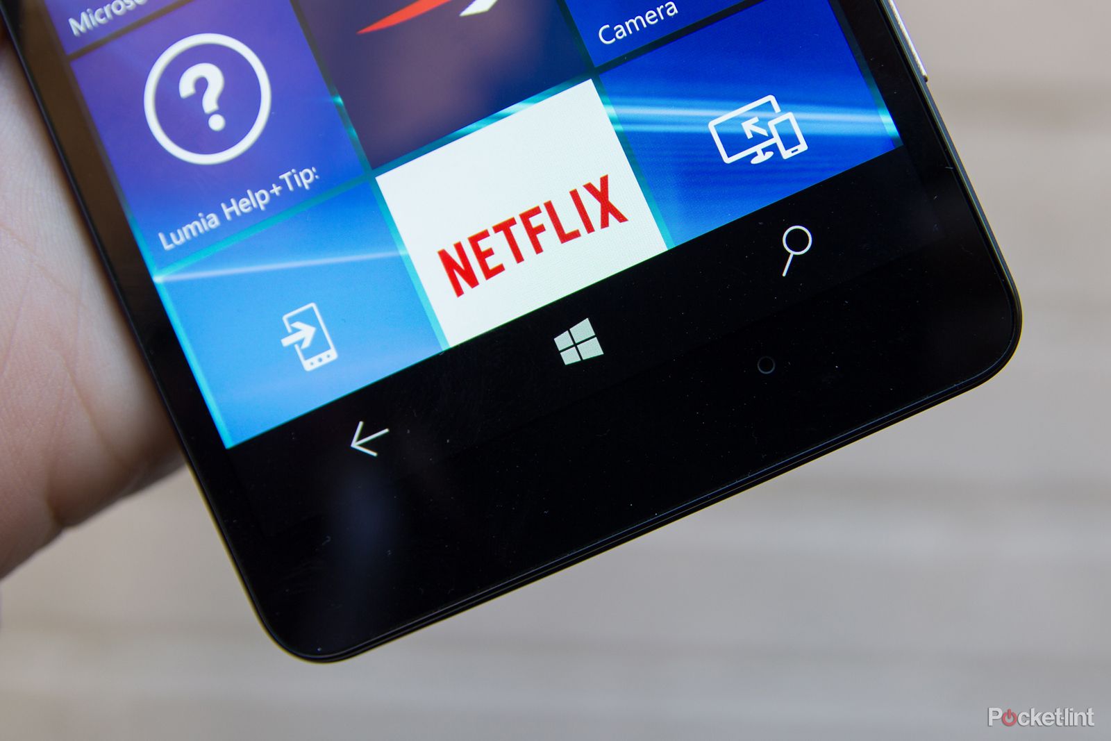 microsoft windows 10 mobile rollout which phones get it first and how  image 1