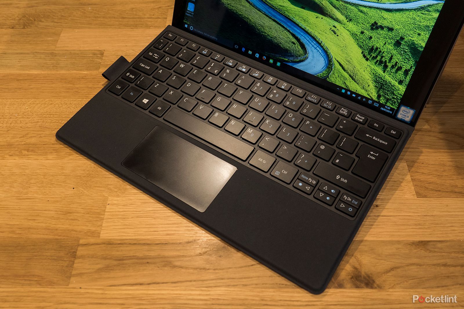 acer switch alpha 12 review image 2
