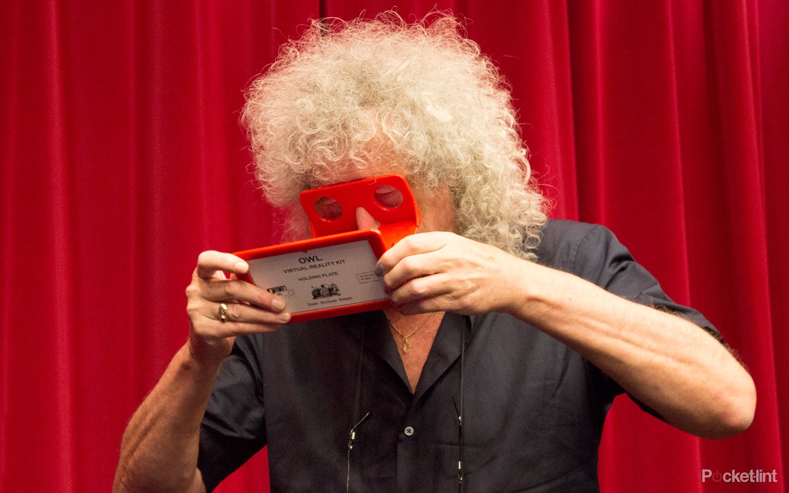 brian may makes any smartphone vr ready with his owl stereoscope image 1