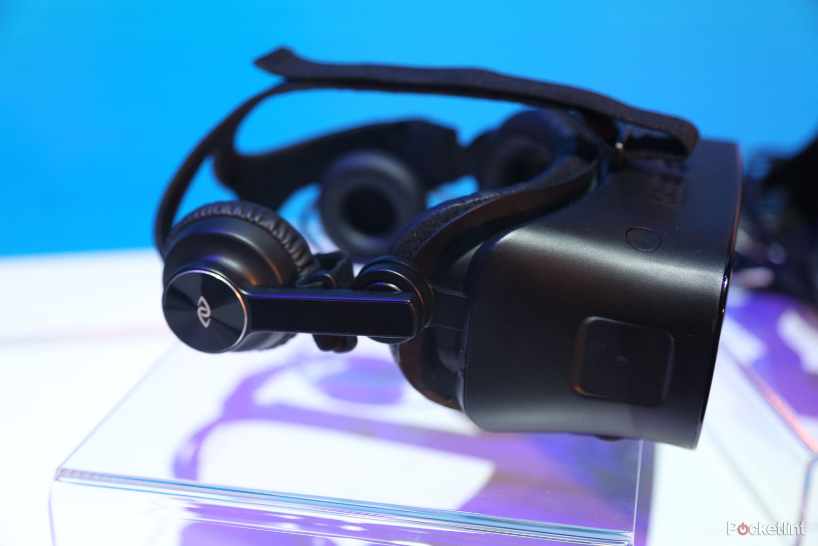 3glasses blubur series vr headsets bring virtual reality to the masses image 3