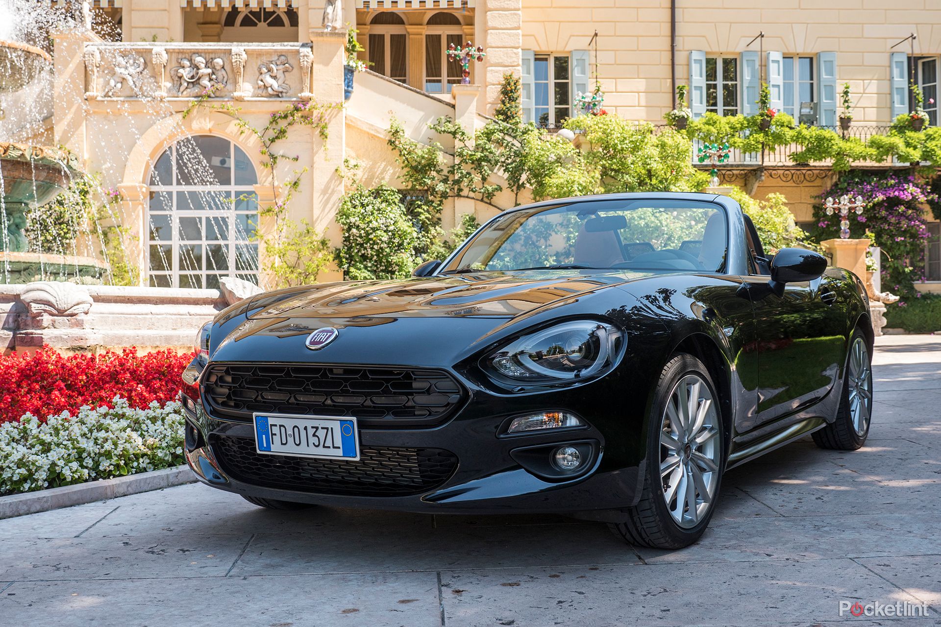 fiat 124 spider review image 3