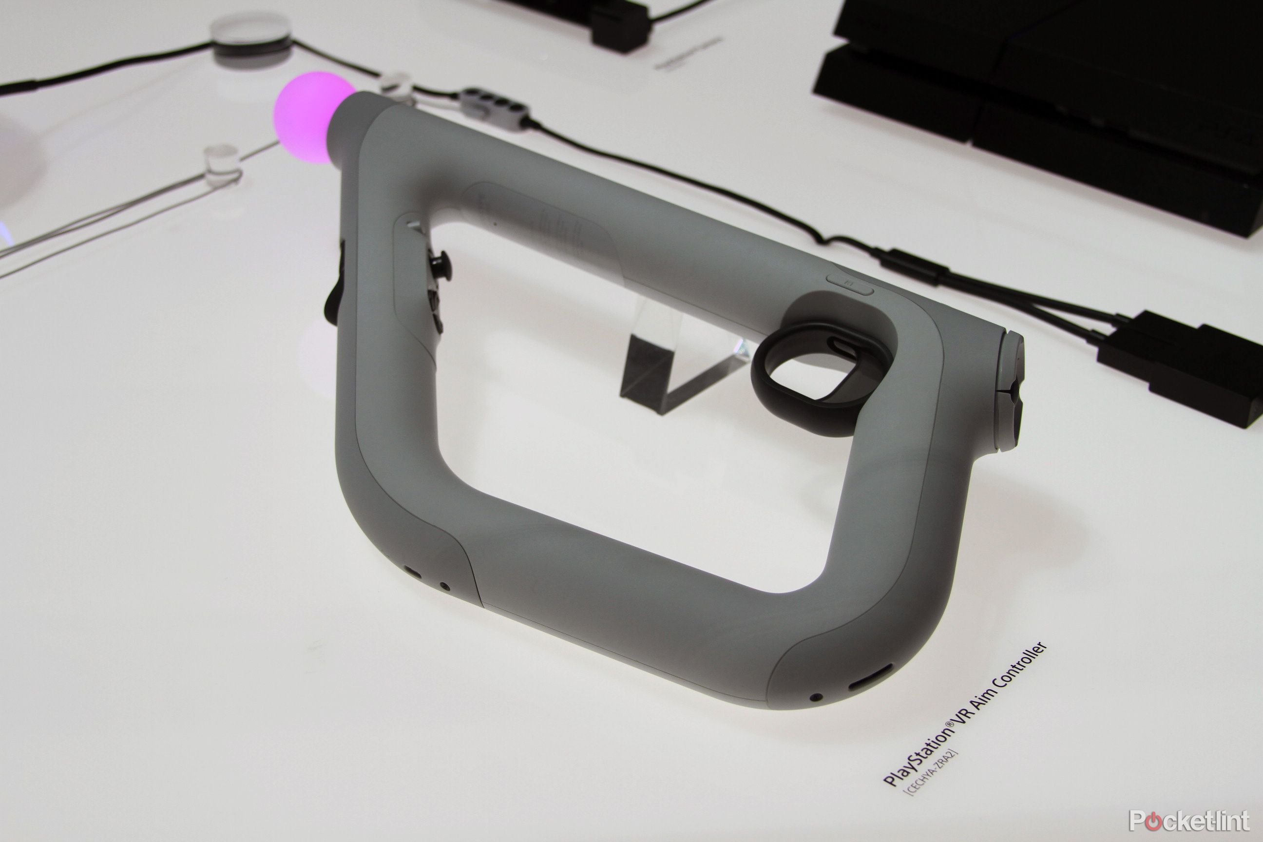 humor Forma del barco Escribe email Avance del Aim Controller de PS VR: Jugando a Farpoint con el nuevo mando  con forma de pistola de Sony