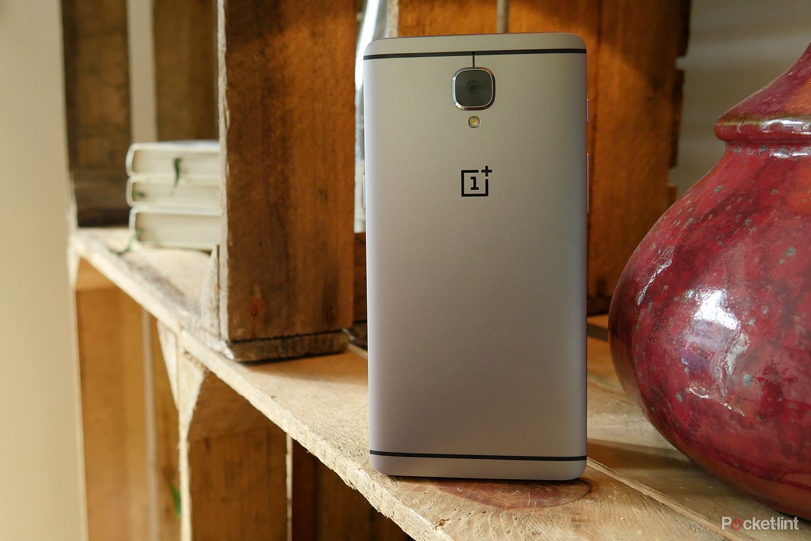 brexit forces oneplus 3 price to soar to 329 image 1