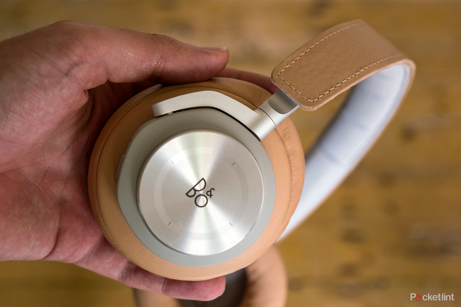 b o beoplay h7 review image 2