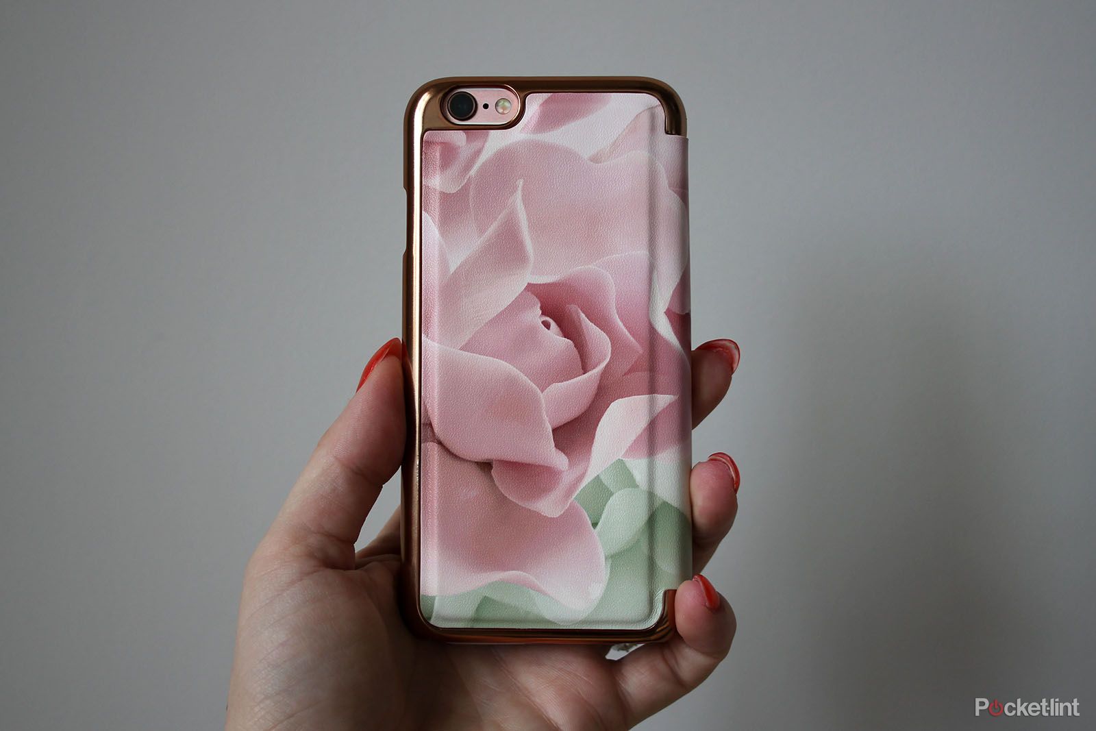 ted baker s aw16 cases are the prettiest things for your iphone to wear image 4