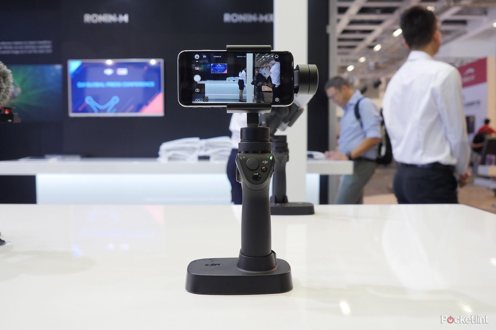 dji osmo mobile make incredible buttery smooth videos with your smartphone image 1