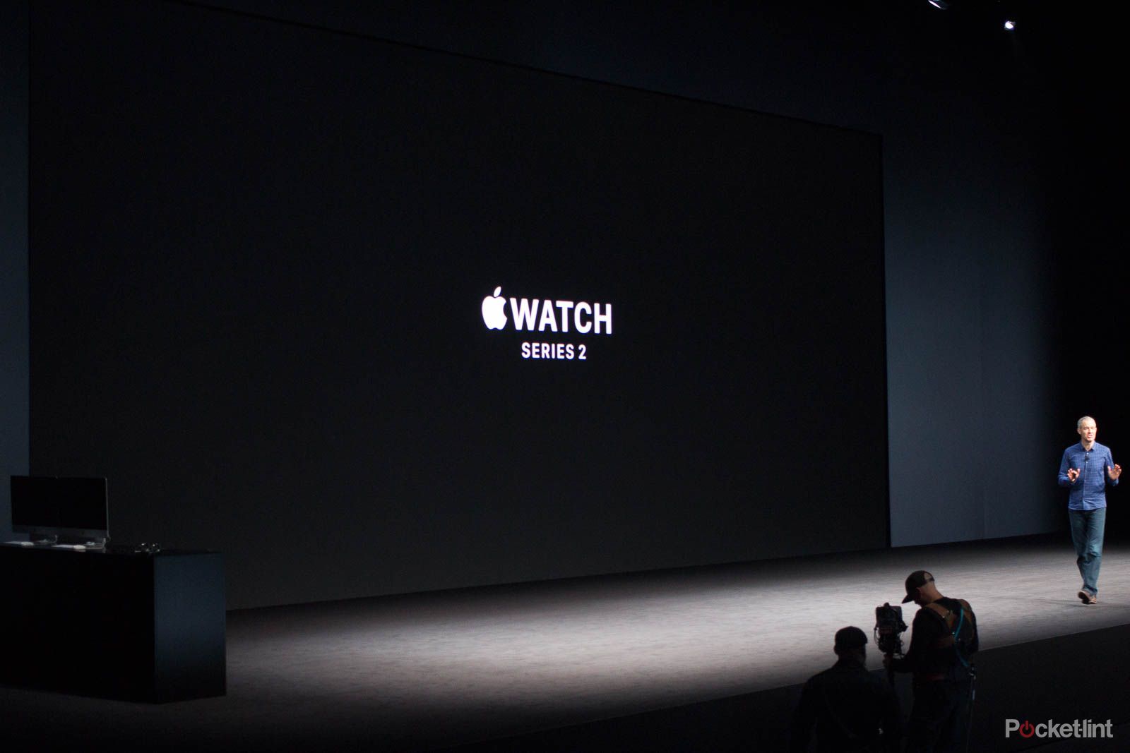 finally apple shows off new apple watch series 2 models image 1