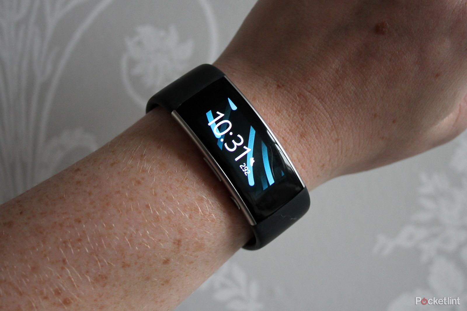new microsoft band device won t debut this year and maybe never will image 1