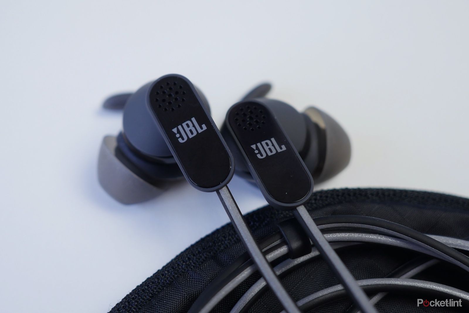 JBL Reflect review: Lightning earphones for sporty 7 users