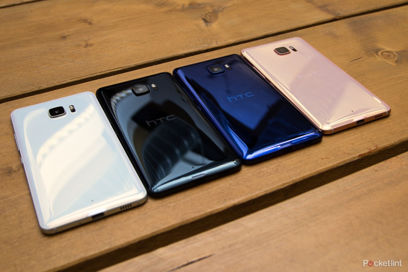 htc u ultra and u play official unique designs very different specs image 3