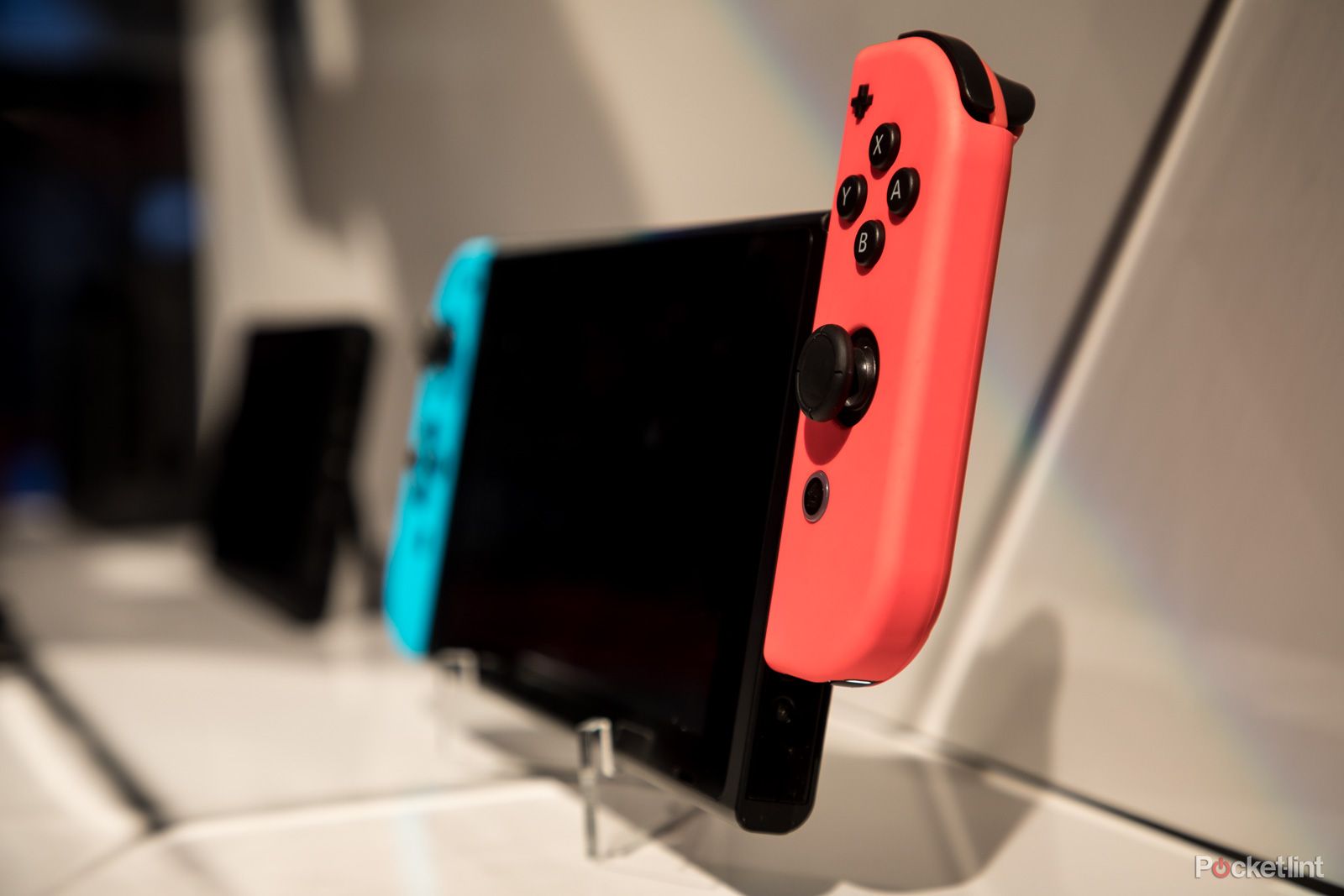 Nintendo reveals Switch price and date - BBC News