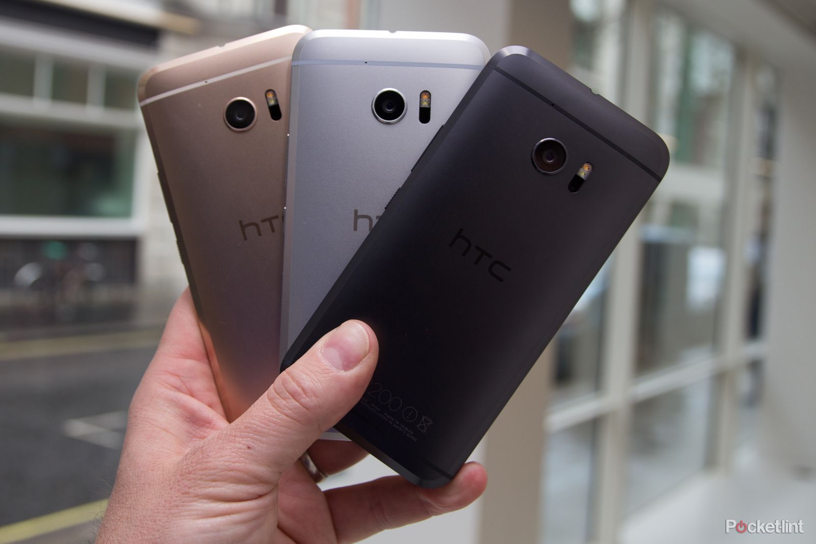 HTC announces another big loss, plans to ditch cheap phones