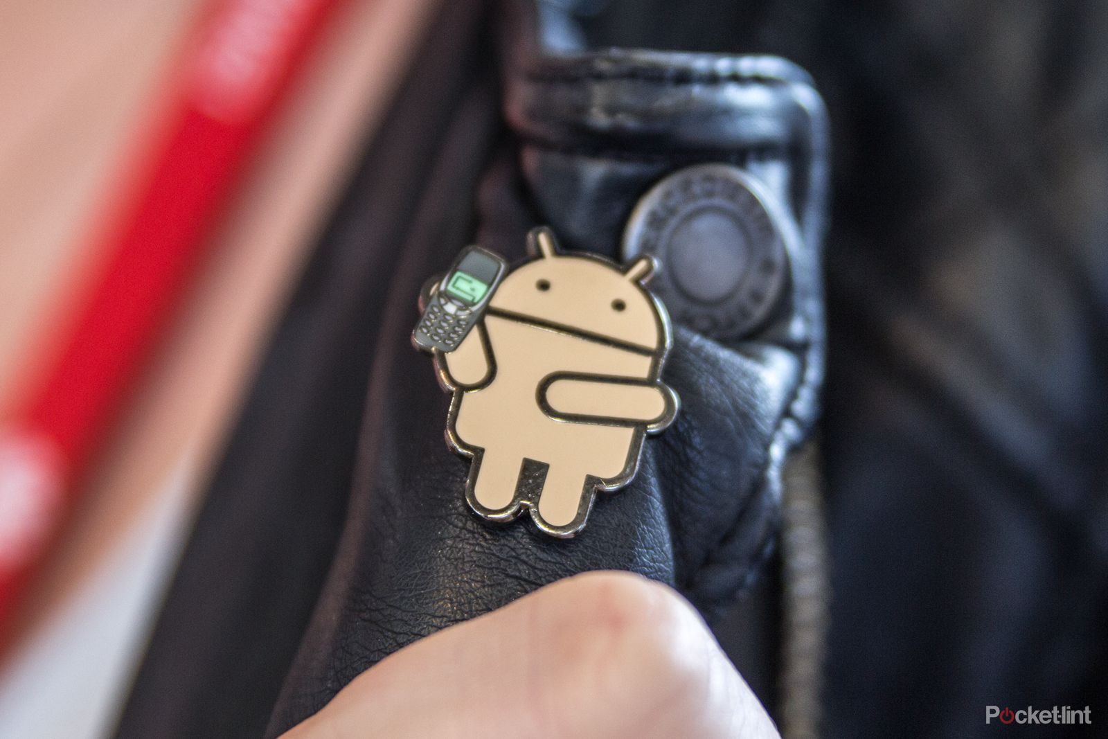 android at mwc 2017 87 pin badges on the android walk and something retro special image 2