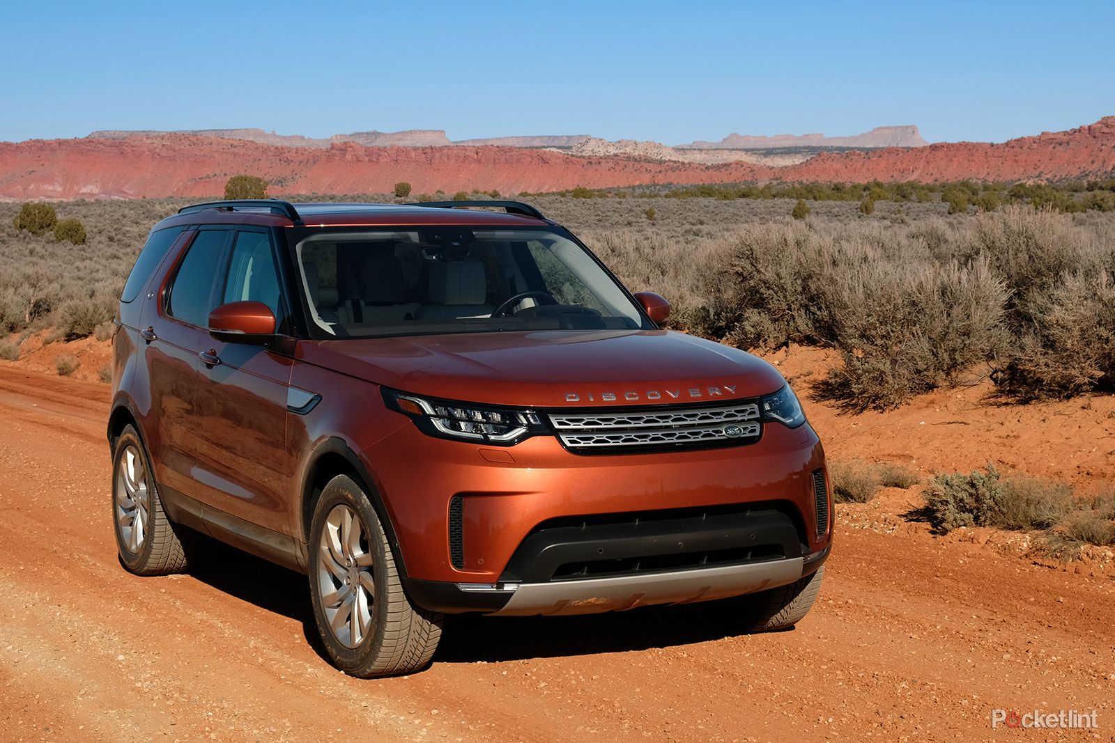land rover discovery 2017 review image 1