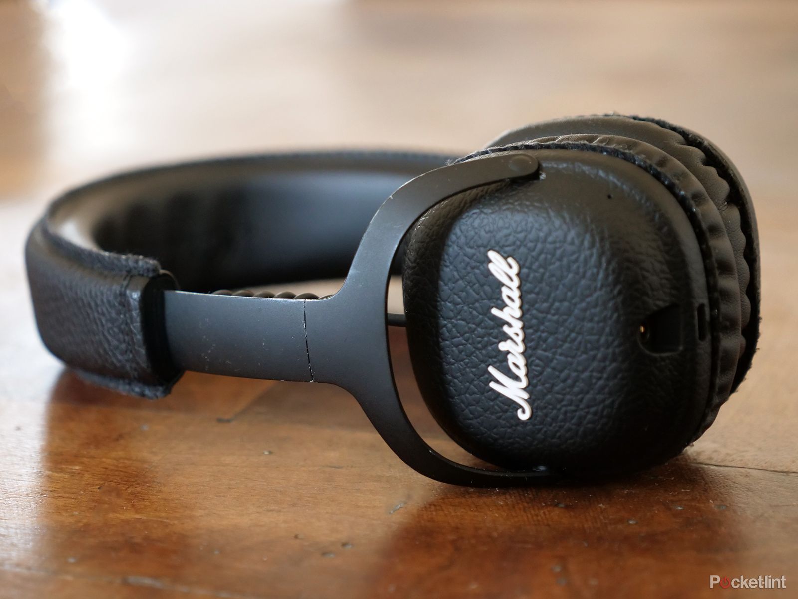 marshall mid bluetooth headphones review image 1