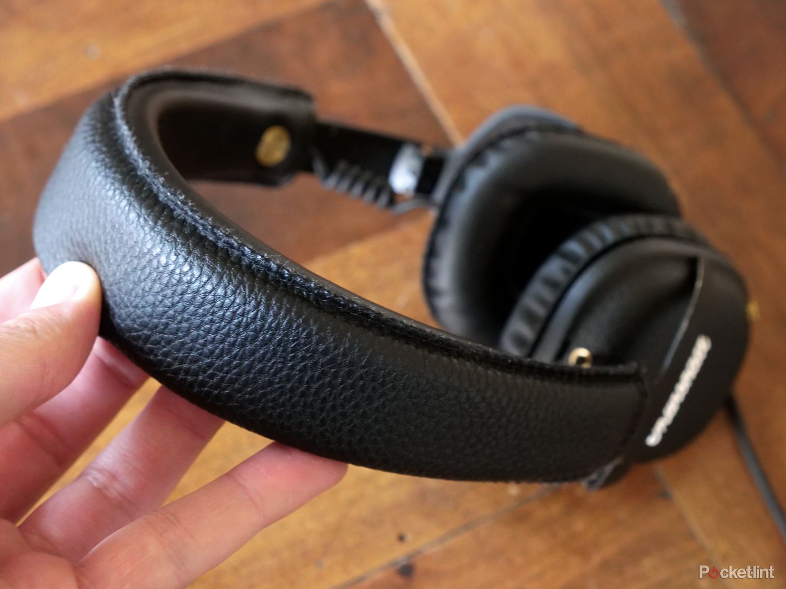 marshall mid bluetooth headphones review image 8