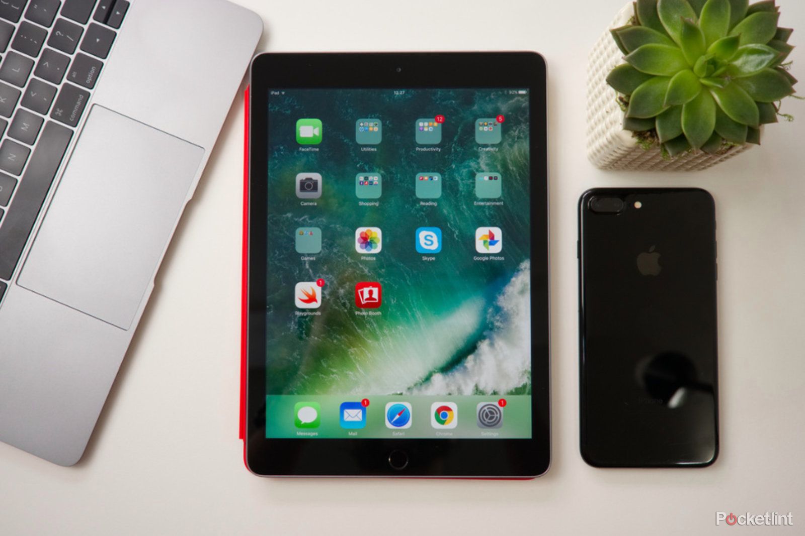 Apple iPad 2017 image 1