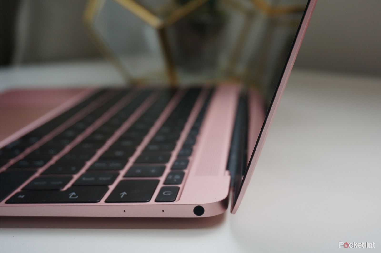 watch out apple qualcomm powered windows 10 laptops are aiming at the macbook image 1