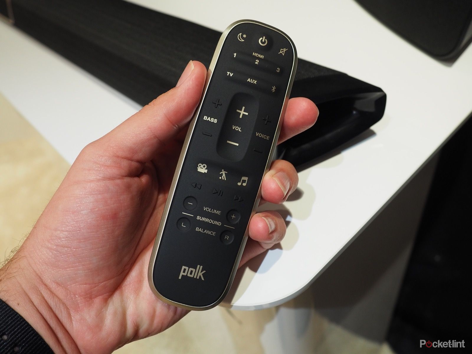 polk magnifi max sr soundbar gives 5 1 sound in a compact package image 2