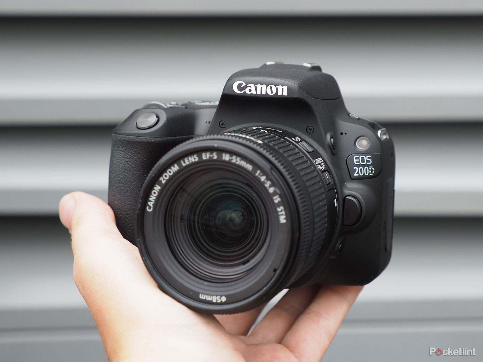 Canon EOS 200D image 1