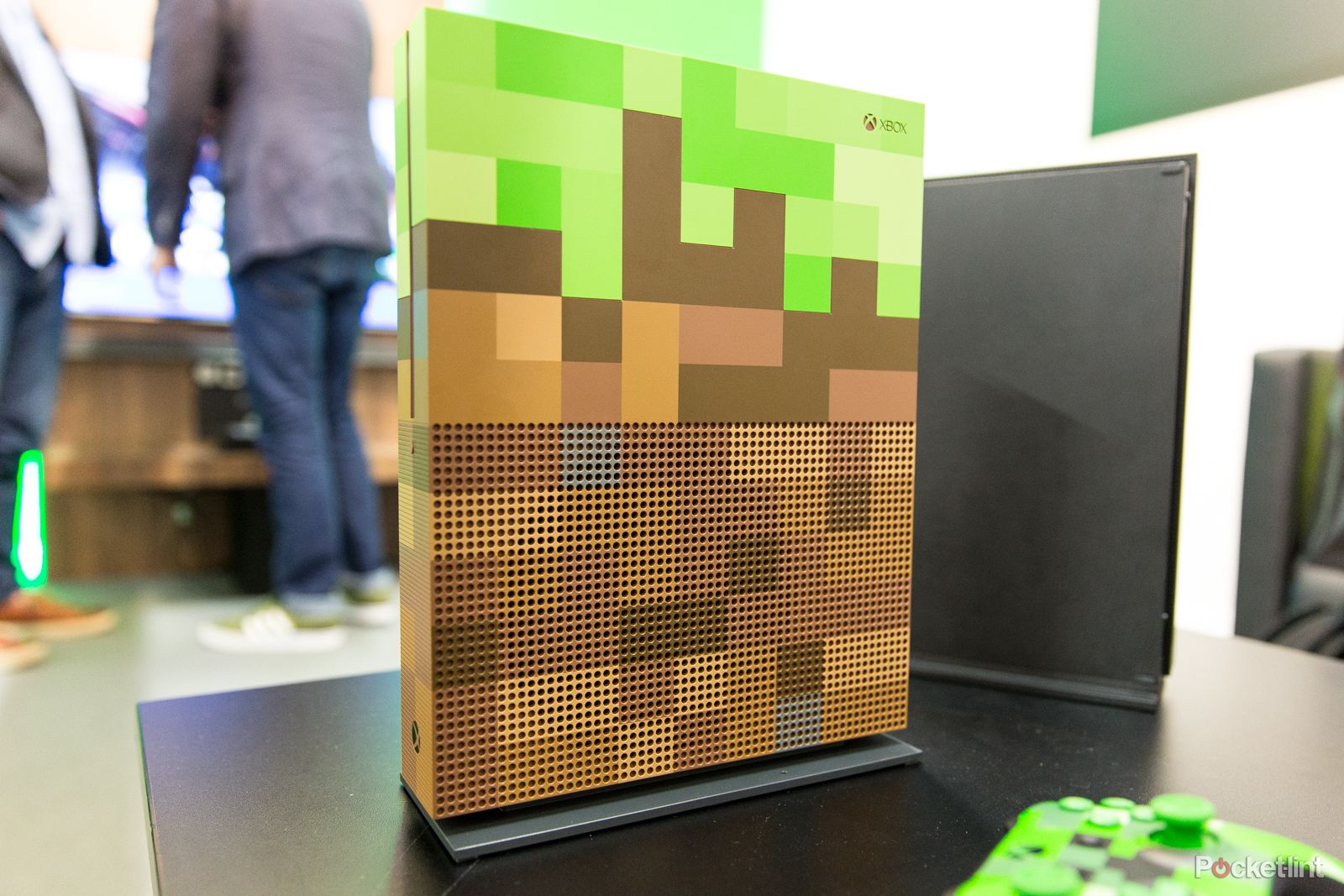 Minecraft Xbox One S image 1