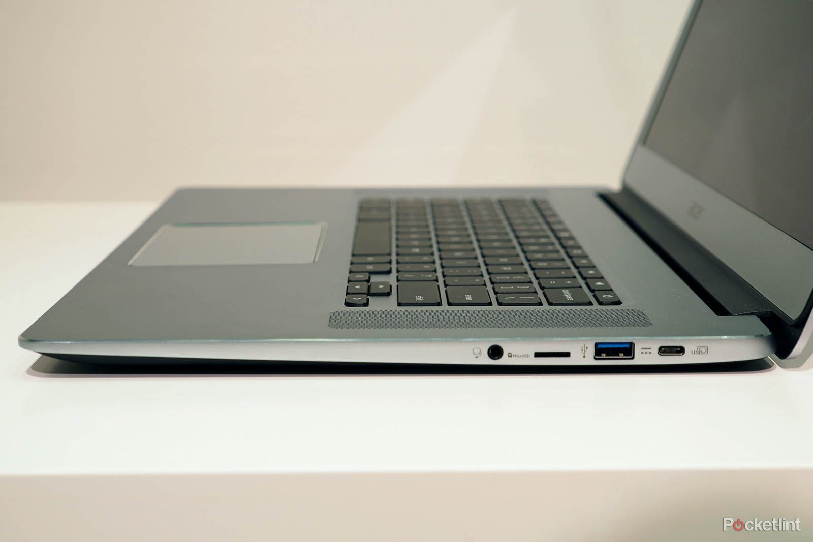 Acer Chromebook 15 review image 3