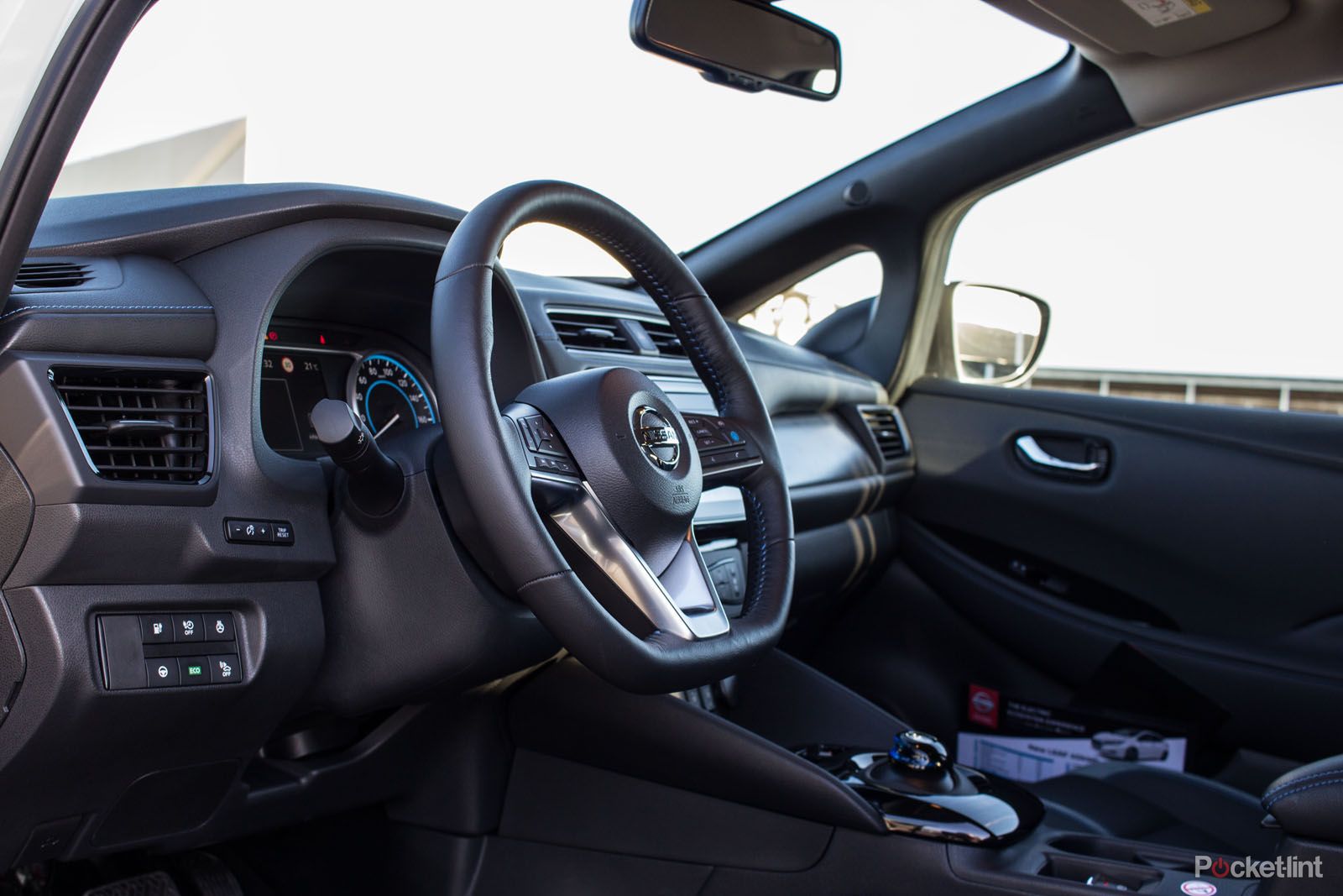 Nissan Leaf review interior image 17