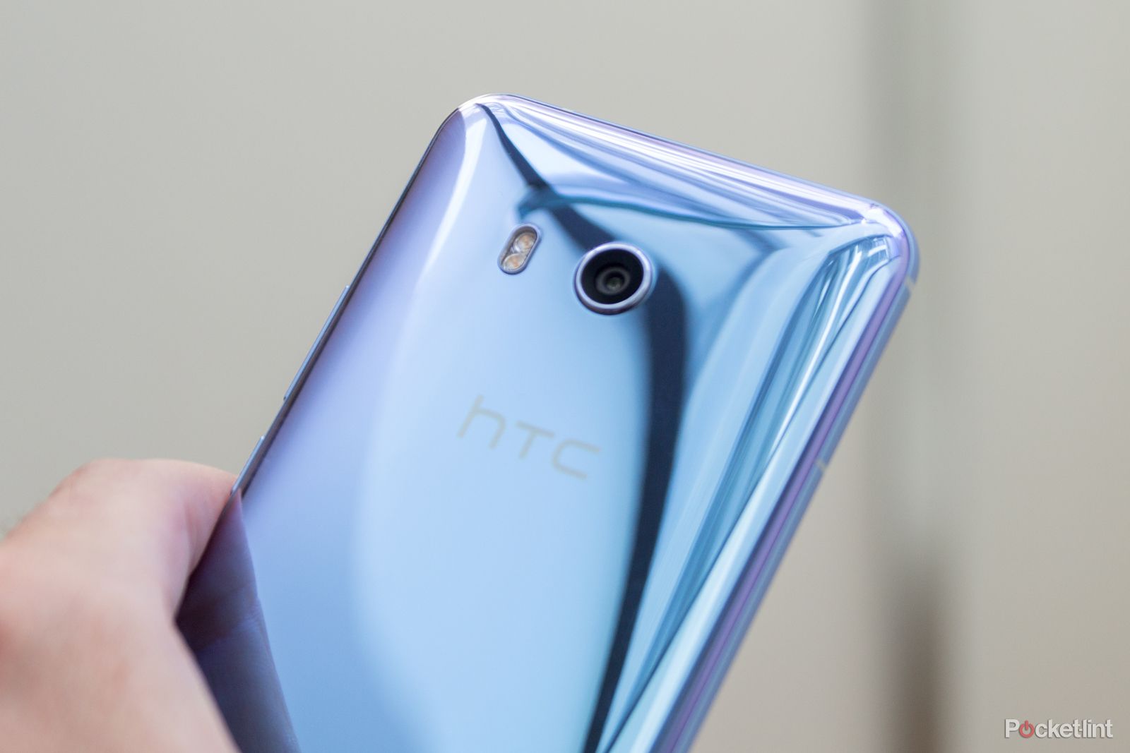 Google Is Apparently Considering Buying Htcs Phone Business image 1