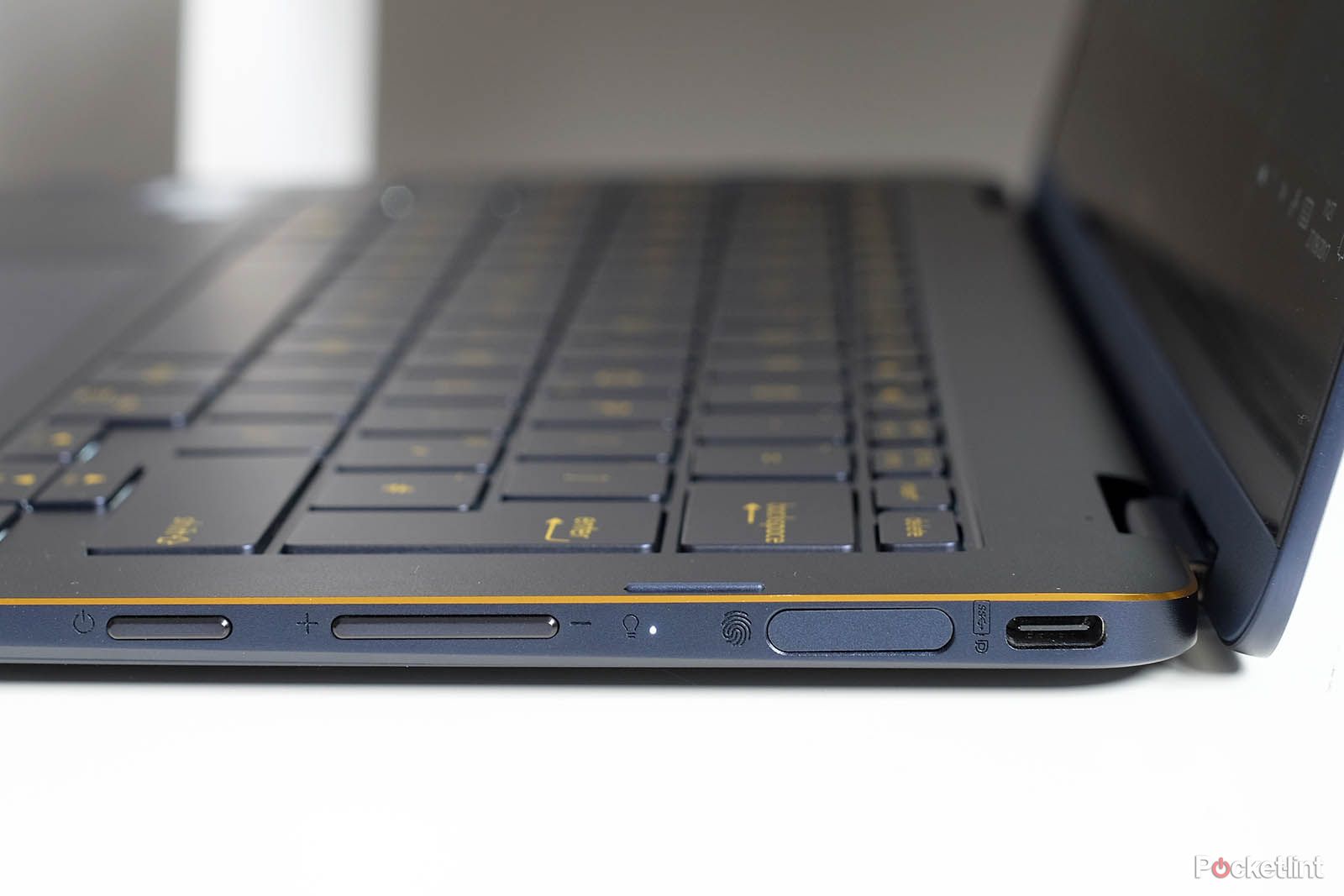 Asus ZenBook Flip S review image 11