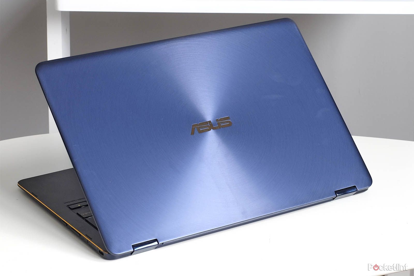 Asus ZenBook Flip S review image 3