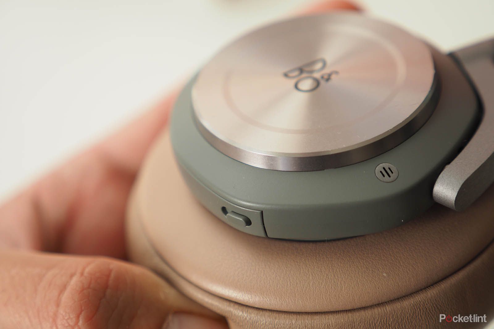 Bang Olufsen BeoPlay H9 review image 10