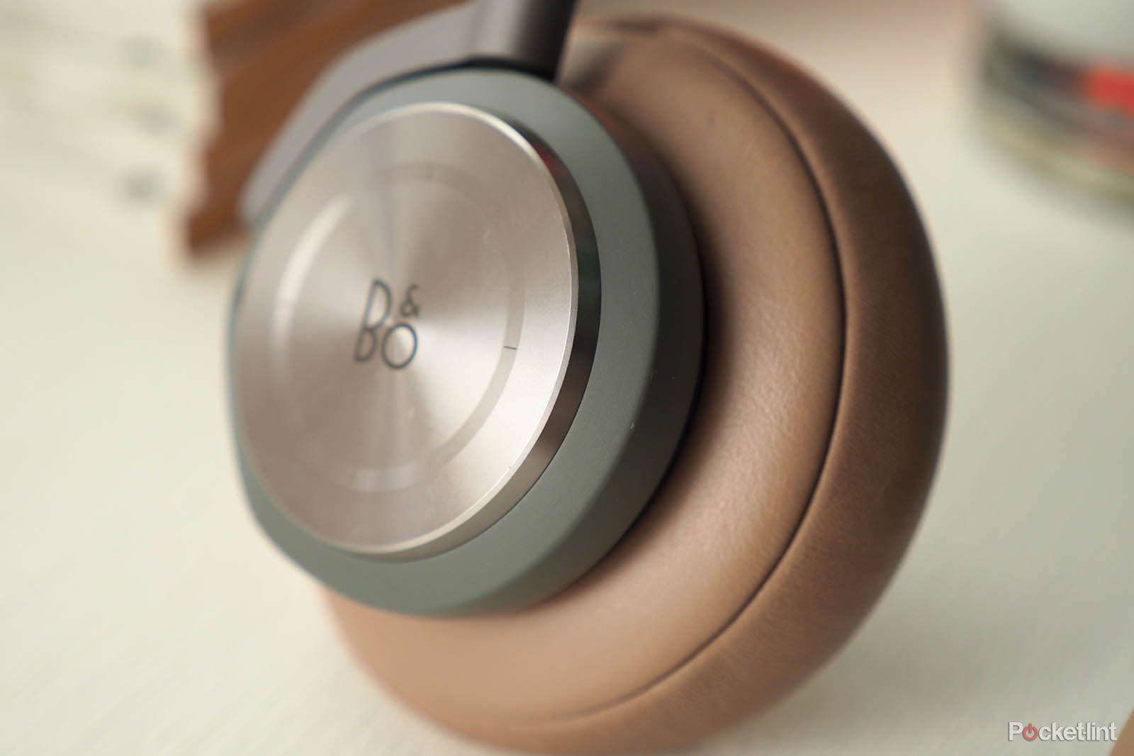 Bang Olufsen BeoPlay H9 review image 5