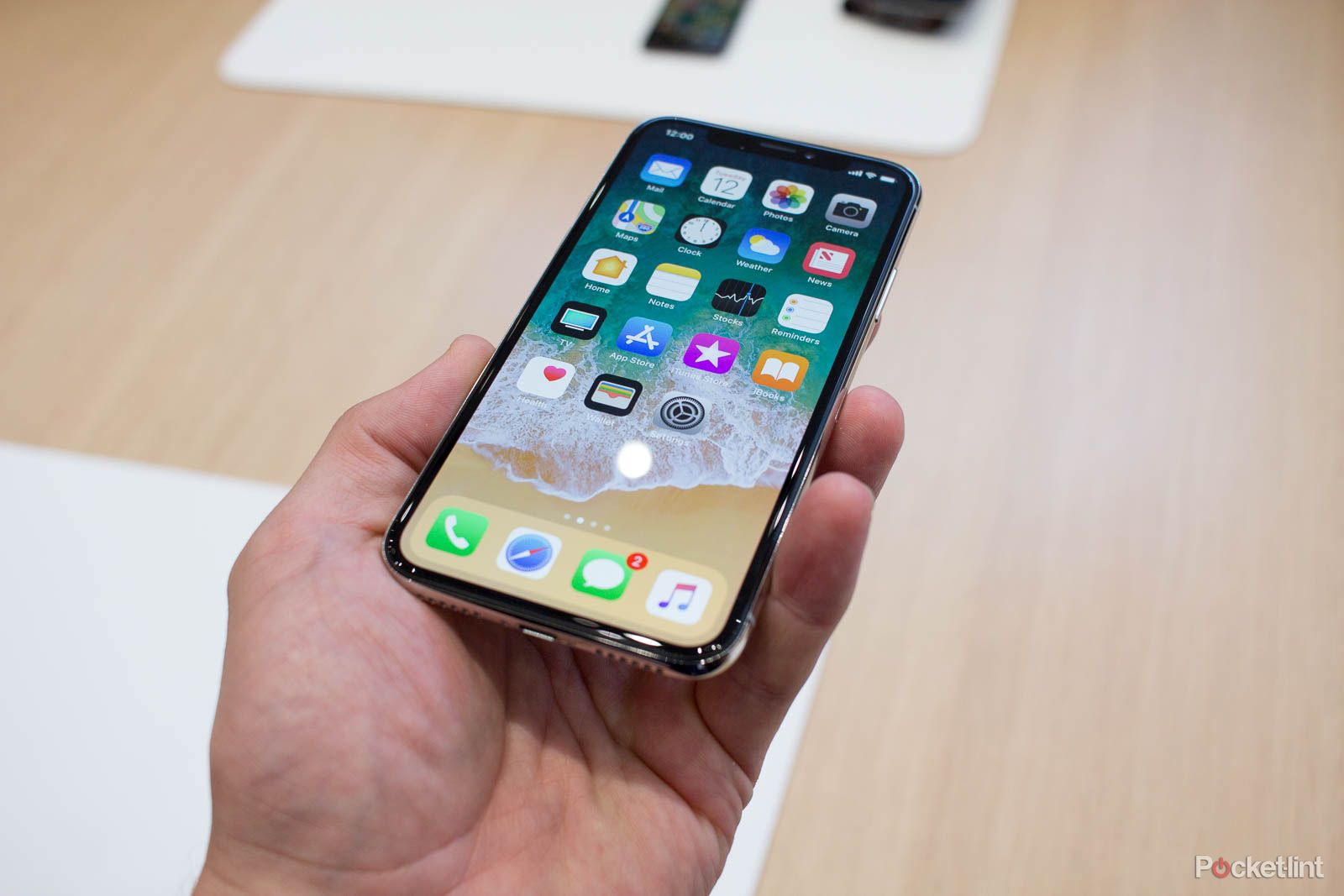 Five reasons to buy Apple iPhone X from EE image 1