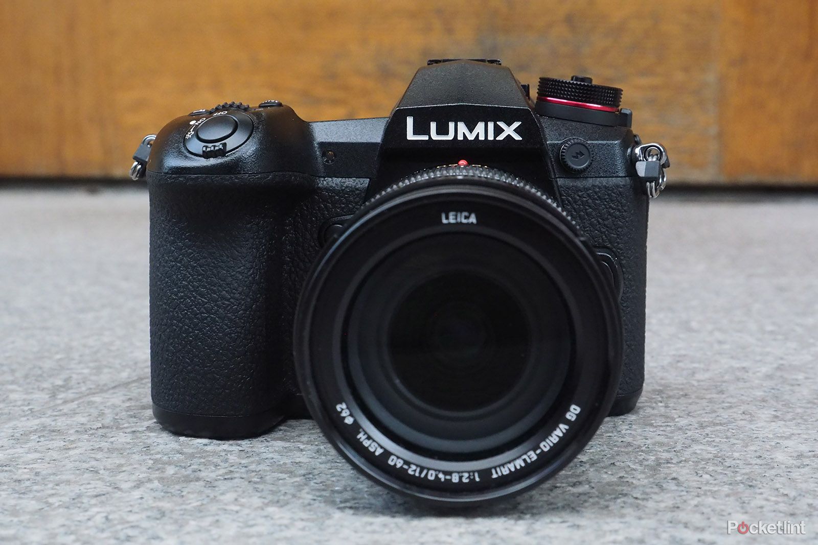 Panasonic Lumix G9 bridges the gap between mirrorless and DSLR image 1