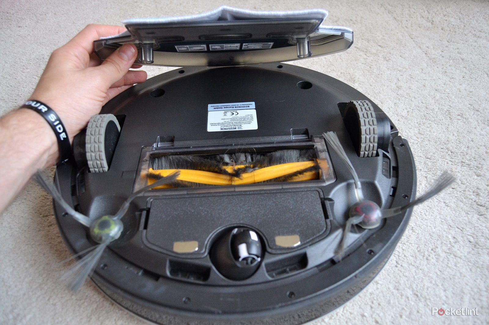 Ecovacs Deebot M81 Pro robot vacuum cleaner review It's not smart, but