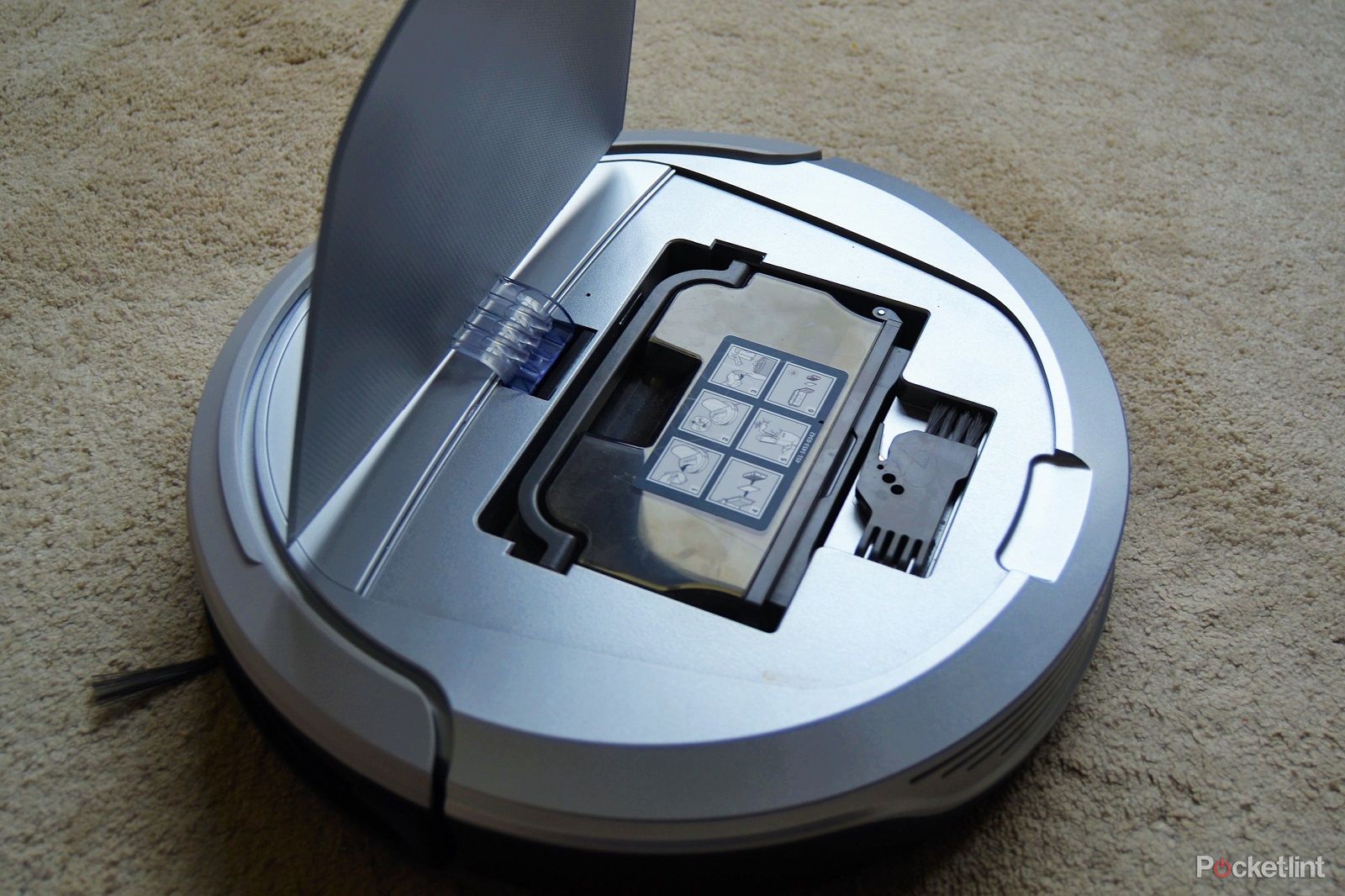 Deebot M81 Pro Robot Vacuum cleaner review image 3